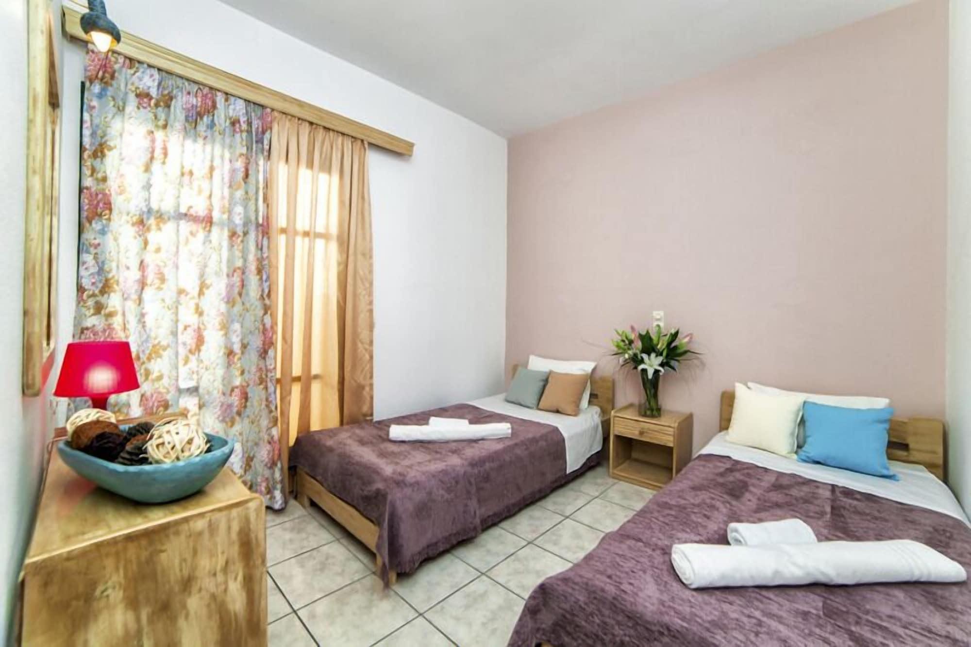 Malia Central Apartments Bagian luar foto