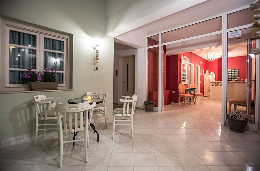 Malia Central Apartments Bagian luar foto